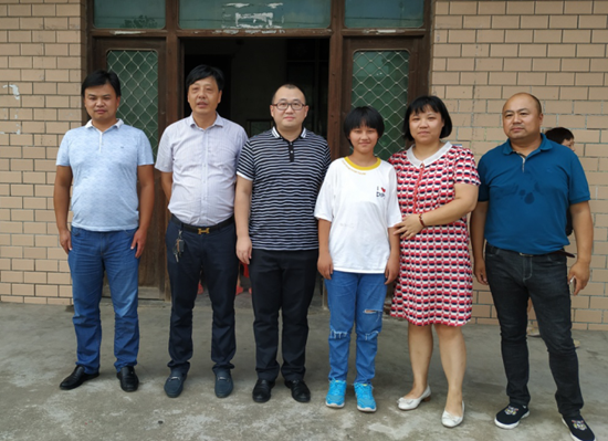 南通公司愛心捐助貧困學(xué)子圓夢(mèng)大學(xué)